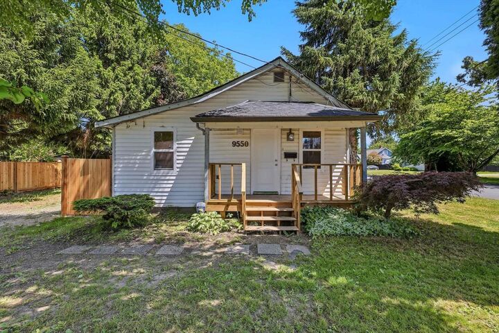Property Photo:  9550 Victor Street  BC V2P 5B4 