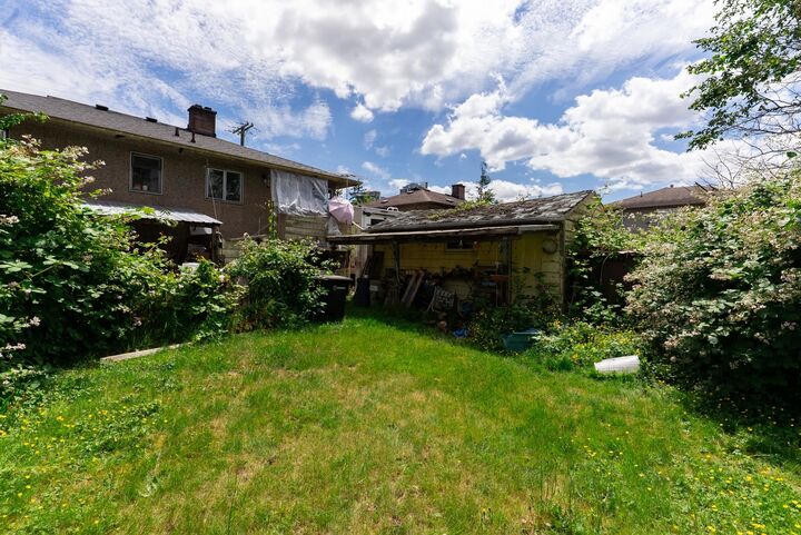 Property Photo: 7465 Rosewood Street BC V5E 2G6