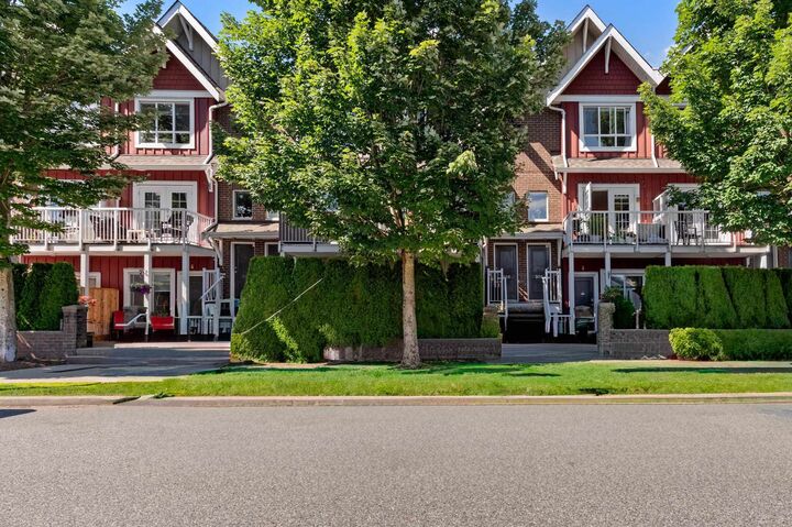 1661 Fraser Avenue 305 — photo 1