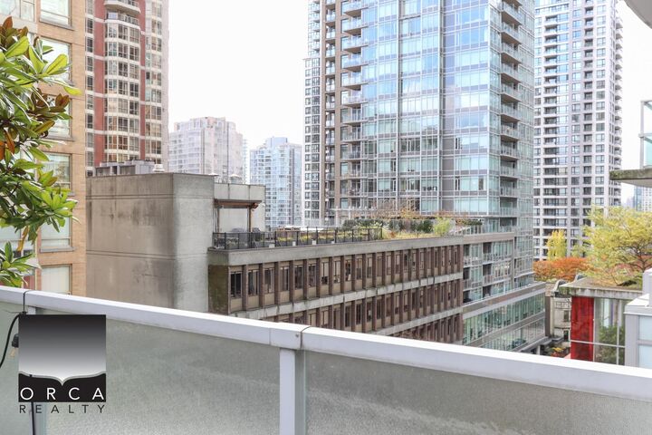 Property Photo:  833 Homer Street 509  BC V6B 0H4 