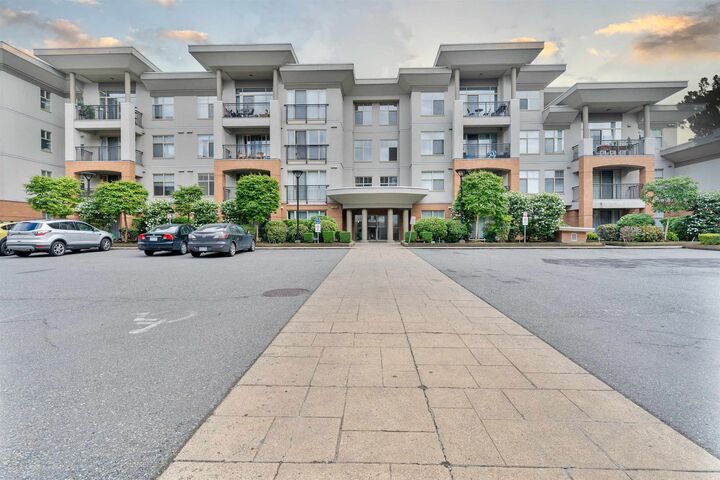 33545 Rainbow Avenue 217 — photo 1