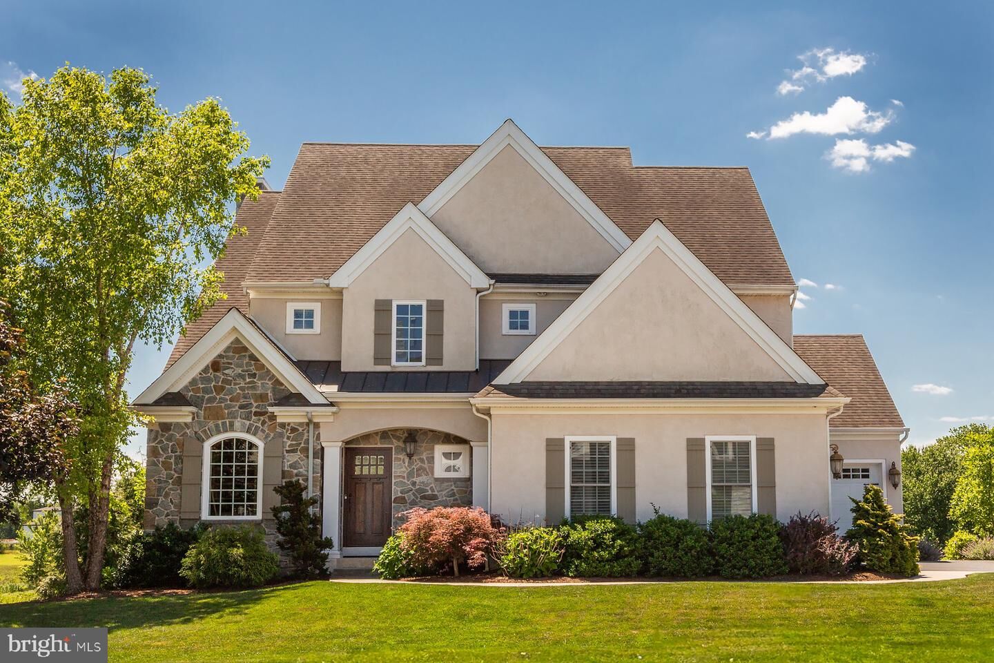 Property Photo: 506 E Delp Road PA 17601