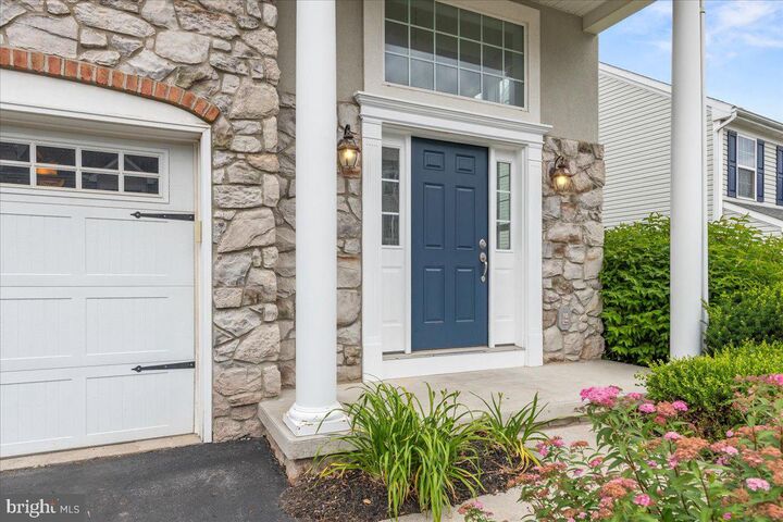 Property Photo:  777 Oak Leaf Lane  PA 17111 