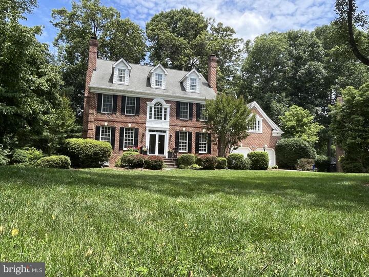 Property Photo: 6325 Angel Rose Court MD 21044