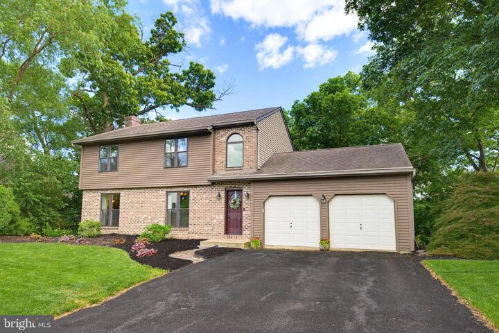 Property Photo:  3885 Sterling Way  PA 17512 