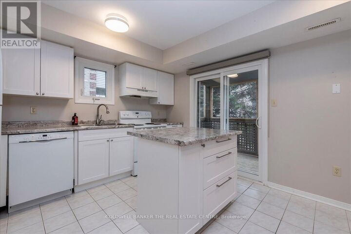 Property Photo: 119 D'Ambrosio Drive 9 ON L4N 7N7