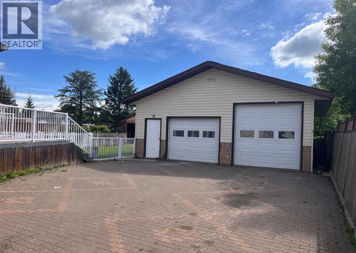 Property Photo:  1005 15 Street  AB T9W 1E4 