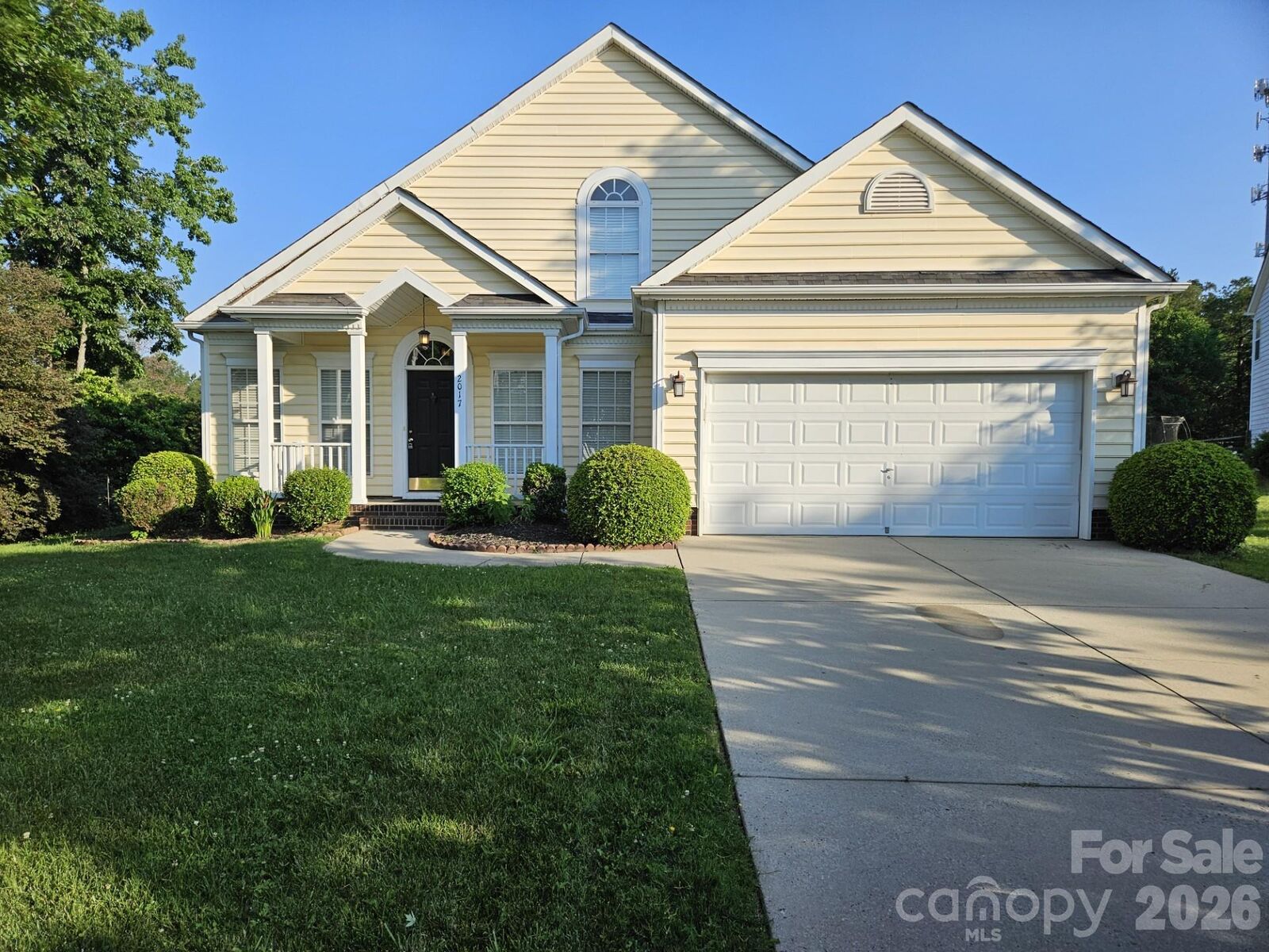 Property Photo:  2017 Legend Creek Lane  NC 28227 
