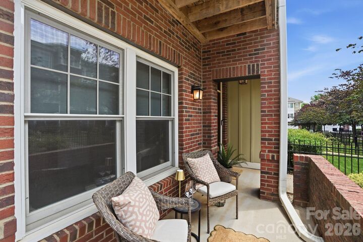 Property Photo: 1024 Wesley Park Lane NC 28208