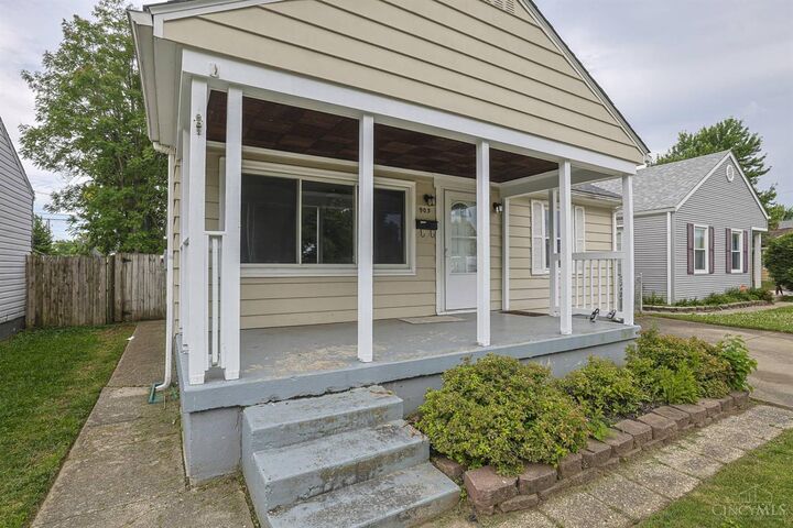 Property Photo:  905 Allen Avenue  OH 45015 