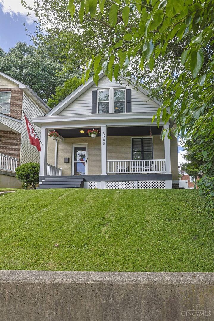 Property Photo: 3945 Marburg Avenue OH 45209