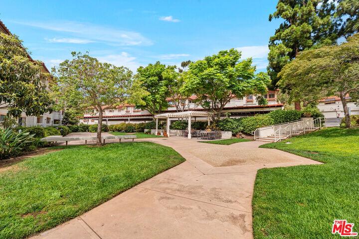 Property Photo: 501 Palisades Dr CA 90272