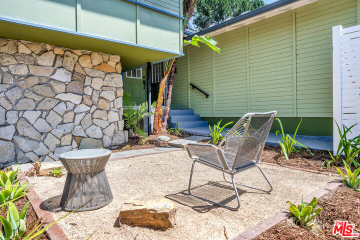 Property Photo:  4076 Tropico Way  CA 90065 