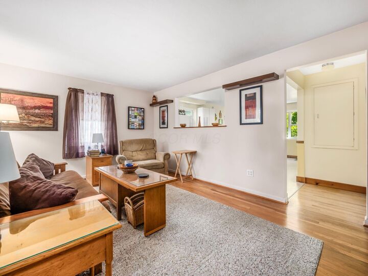 Property Photo:  1639 E Cooke Road  OH 43224 