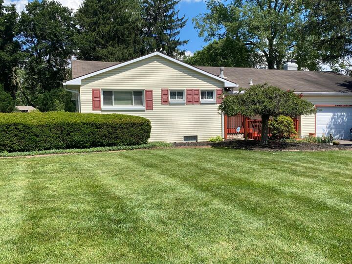 Property Photo:  566 Kenwell Drive  OH 43055 