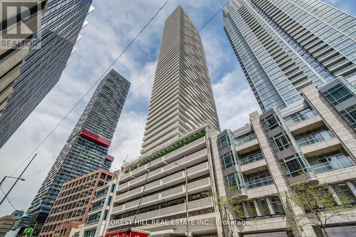 Property Photo:  2221 Yonge Street 5010  ON M4S 2B4 