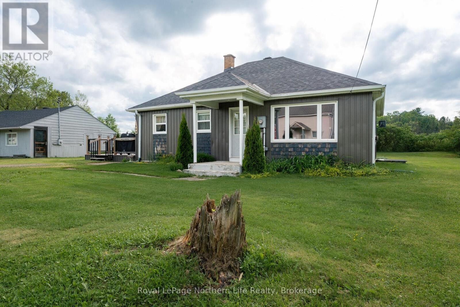 Property Photo:  309 Mark Street  ON P0H 1E0 