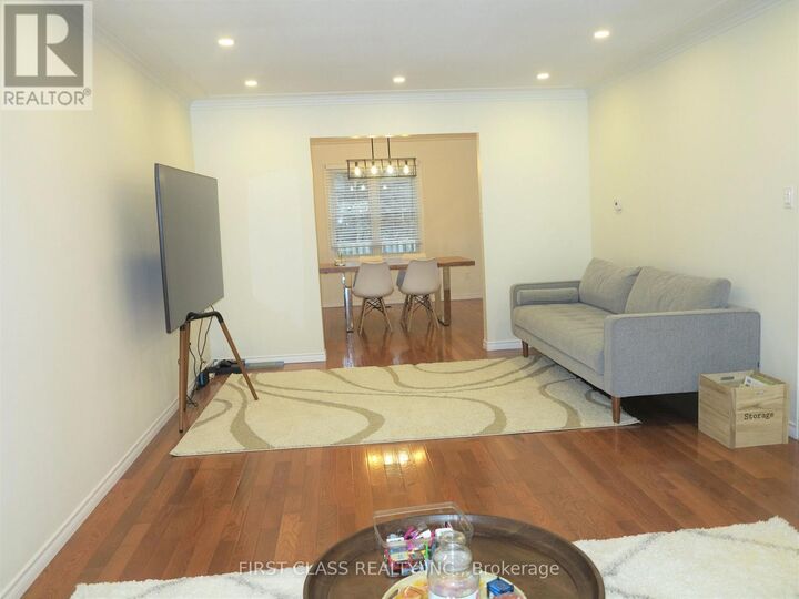 Property Photo:  4 Meridene Crescent East  ON N5X 1G5 