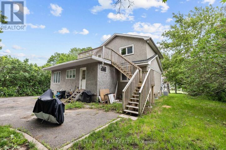 Property Photo:  5432 Old Richmond Road Upper Unit  ON K2R 1G7 