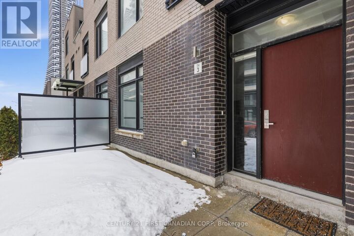 Property Photo:  4070 Parkside Village Drive West Th 3  ON L5B 0K2 
