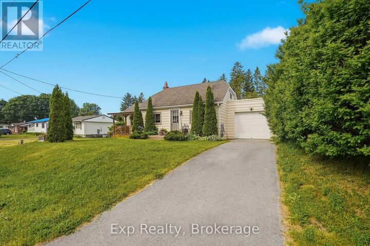 Property Photo:  34 South Park Street  ON K0K 2C0 