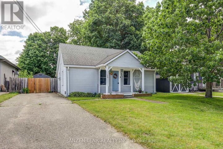 136 King Street — photo 1