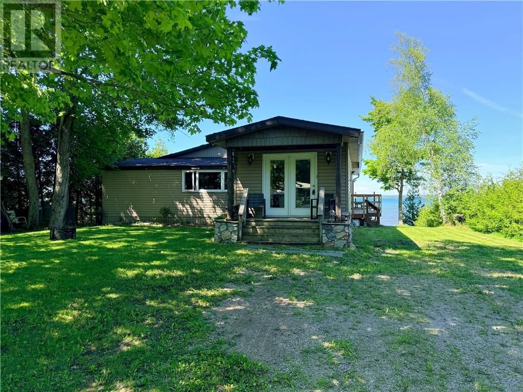 Property Photo: 965 Highway 551 ON P0P 1G0
