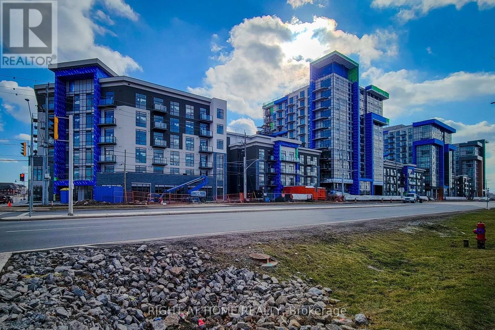 Property Photo: 470 Dundas Street East 112 ON L8B 1Z2