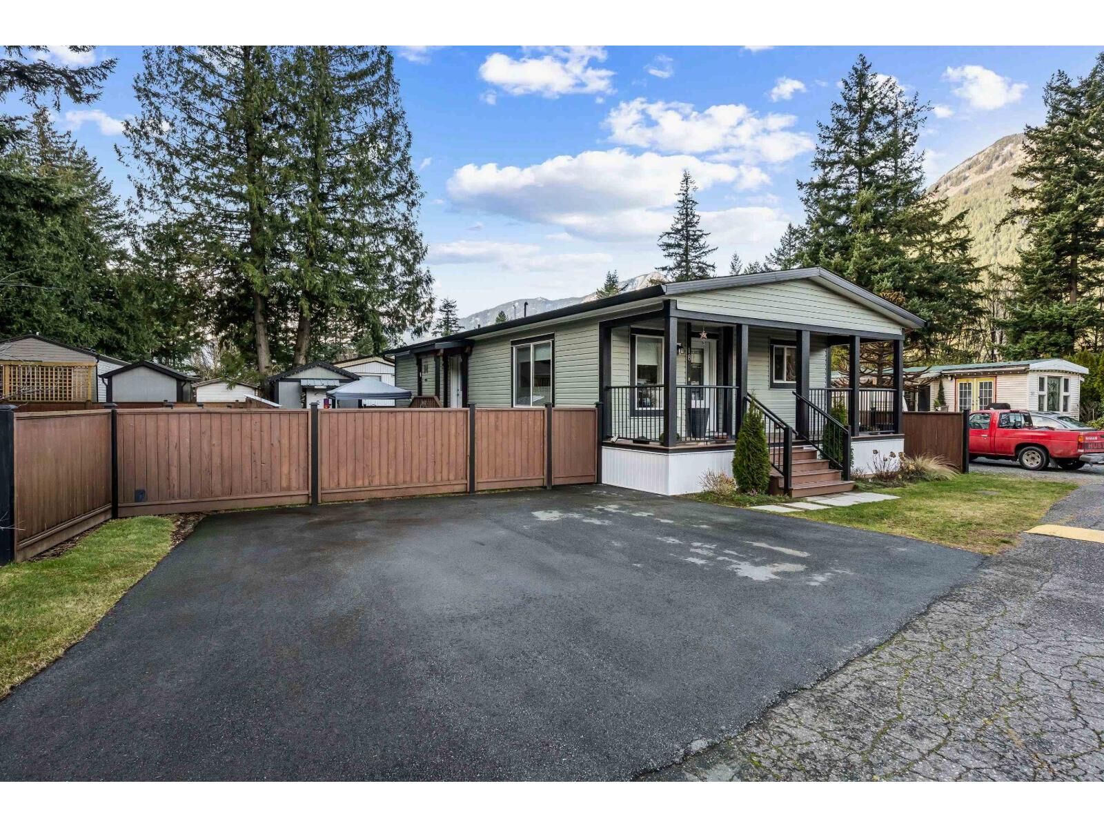 Property Photo: 63071 Flood Hope Road 18 BC V0X 1L2