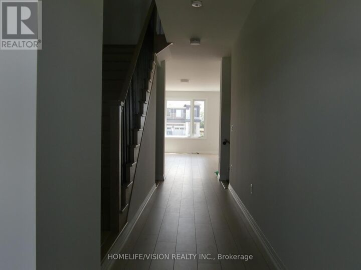 Property Photo: 39 Sandels Avenue ON L4S 0R7