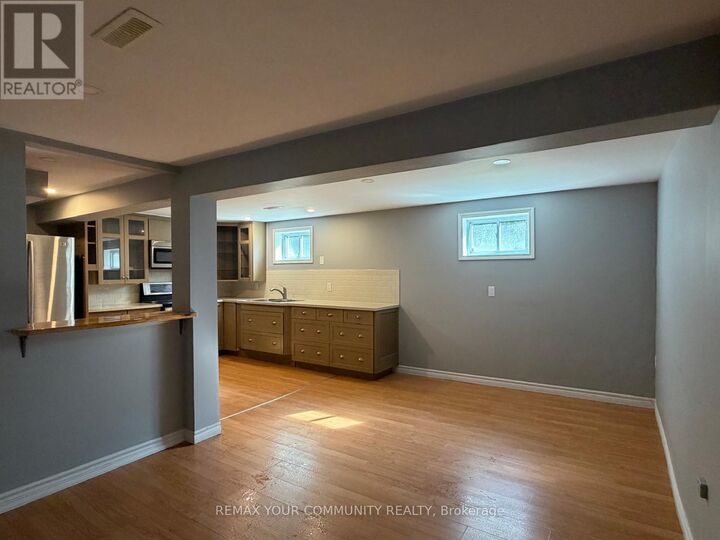 Property Photo: 17 Daphne Crescent Bsmt ON L4M 2Y7
