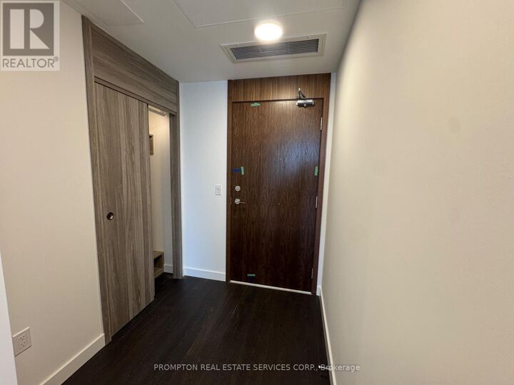 Property Photo:  18 Esther Shiner Boulevard 1115  ON M2K 0J7 