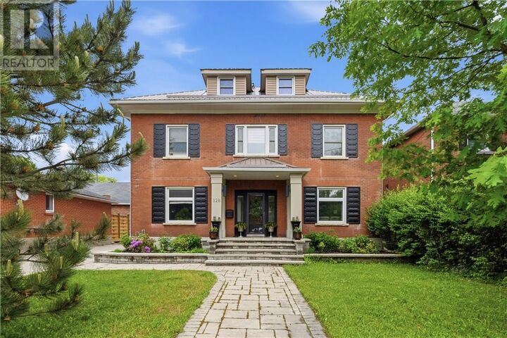 328 Homewood — photo 1