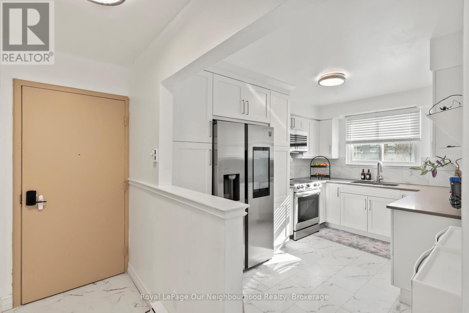Property Photo:  494 Elgin Street West 18  ON K9A 4T6 