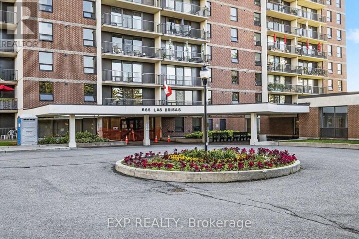 Property Photo:  665 Bathgate Drive 802  ON K1K 3Y4 
