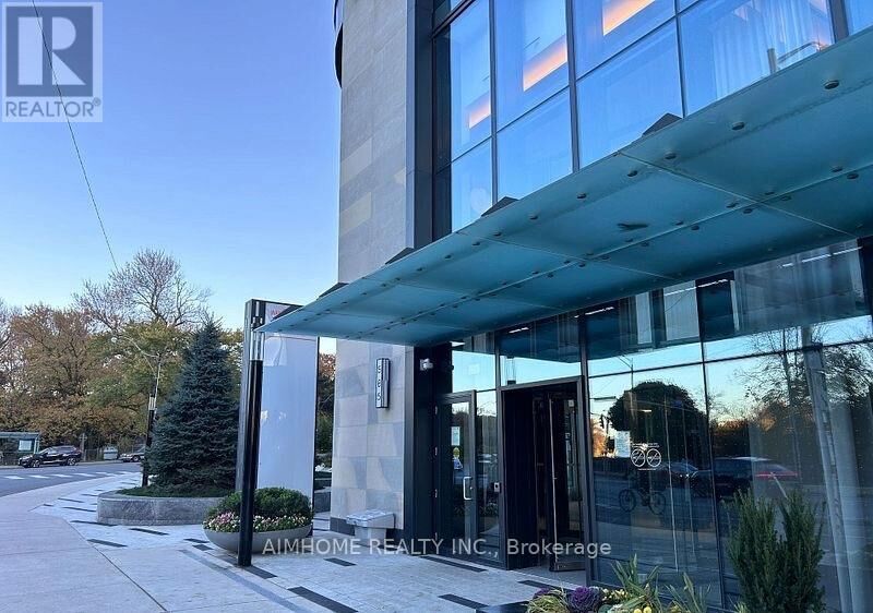 Property Photo:  585 Bloor Street East 1722  ON M4W 0B3 