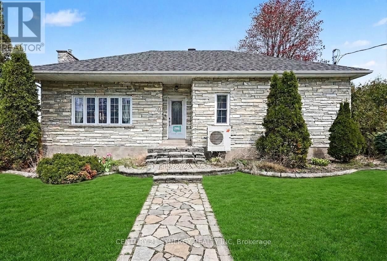Property Photo:  782 Principale Street  ON K0A 1M0 