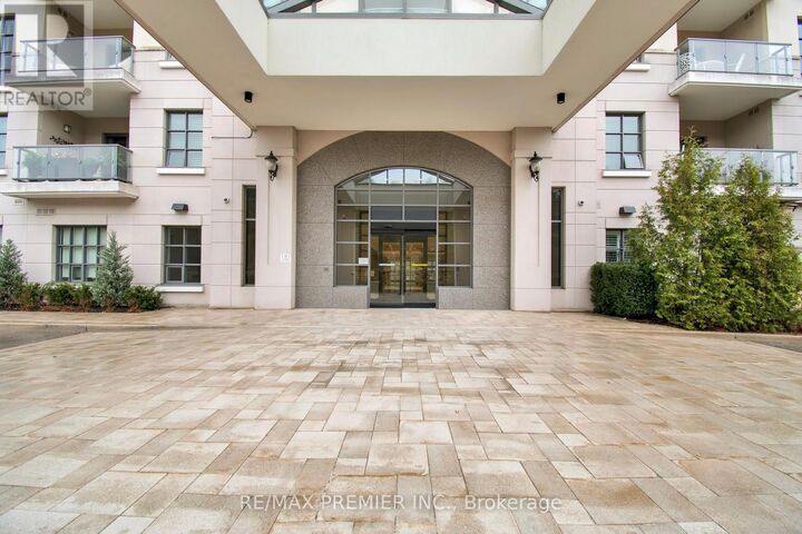 Property Photo:  9909 Pine Valley Drive 402  ON L4L 1A6 
