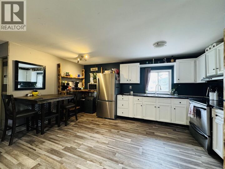 Property Photo: 560 Soda Creek Road T6 BC V2G 5E7