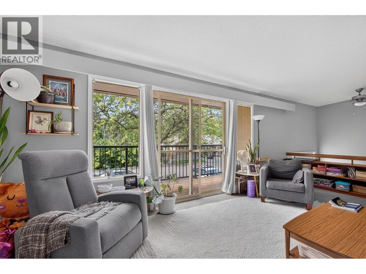 Property Photo: 1480 Leaside Avenue BC V1Y 3X5
