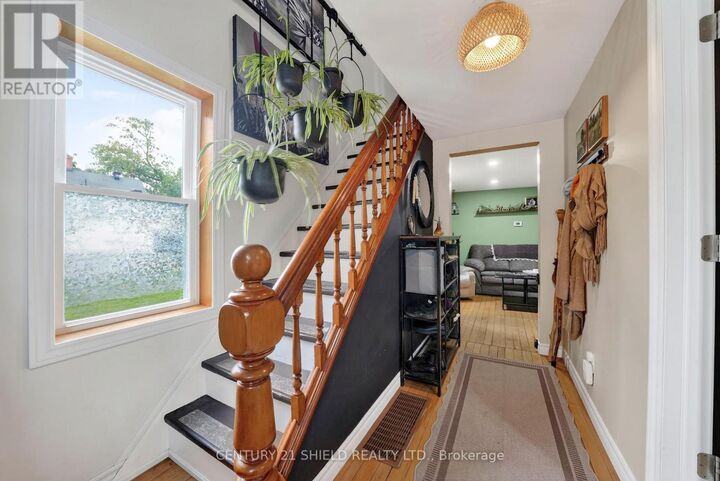 Property Photo:  21149 Concession 5 Road  ON K0C 1Z0 