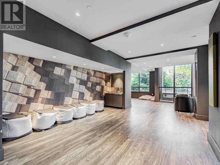 Property Photo:  26 Gibbs Road 531  ON M9B 0E3 
