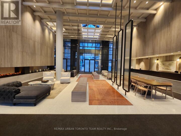 Property Photo: 225 Commerce Street 5809 ON L4K 0R1