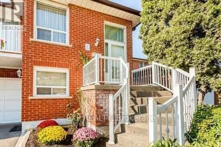 Property Photo: 4308 Curia Crescent Upper ON L4Z 2X4