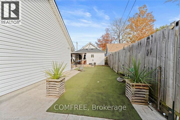 Property Photo:  1743 St Luke Road  ON N8Y 3N7 