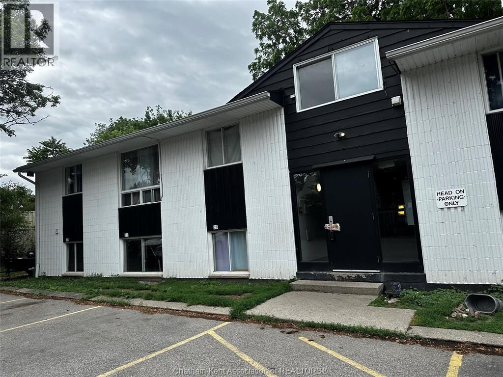 Property Photo: 89 Sheldon Avenue 17 ON N7L 3M8