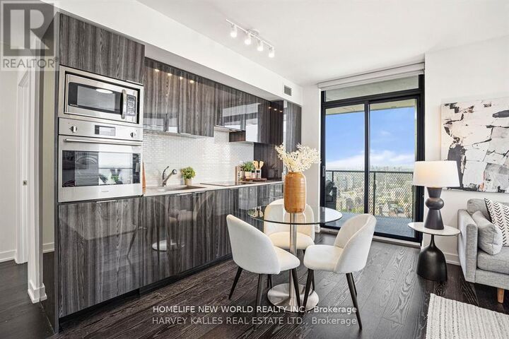 Property Photo:  11 Wellesley Street West  ON M4Y 0G4 