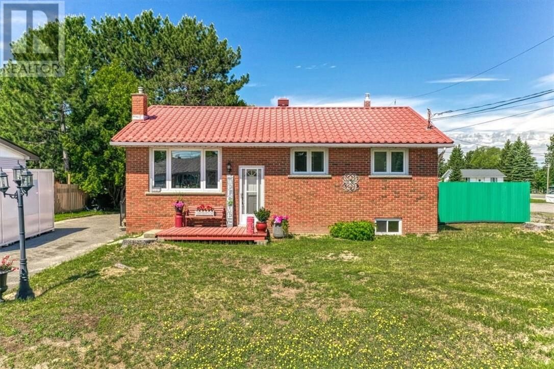 Property Photo:  4681 Rita Street  ON P3P 1X6 
