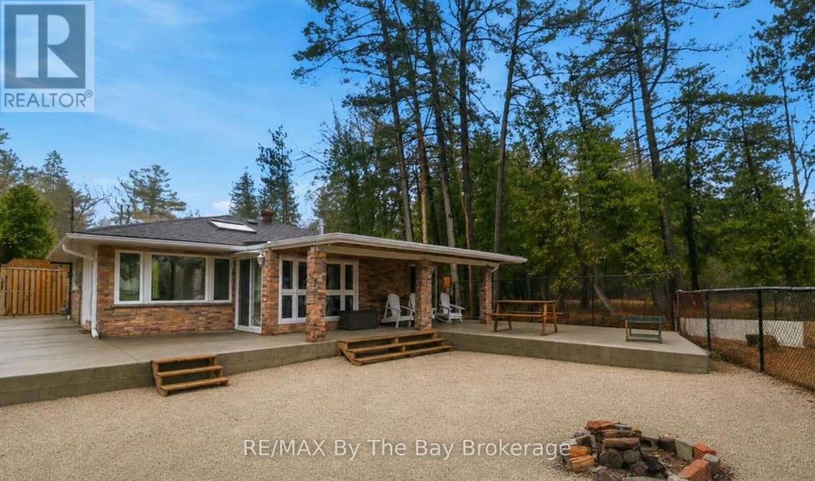 Property Photo: 54 Homewood Avenue ON L9Z 2M2