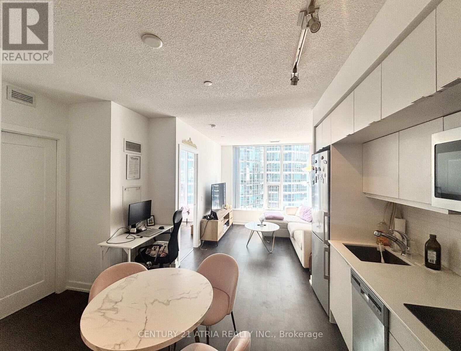 Property Photo: 10 York Street 1908 ON M5J 0E1
